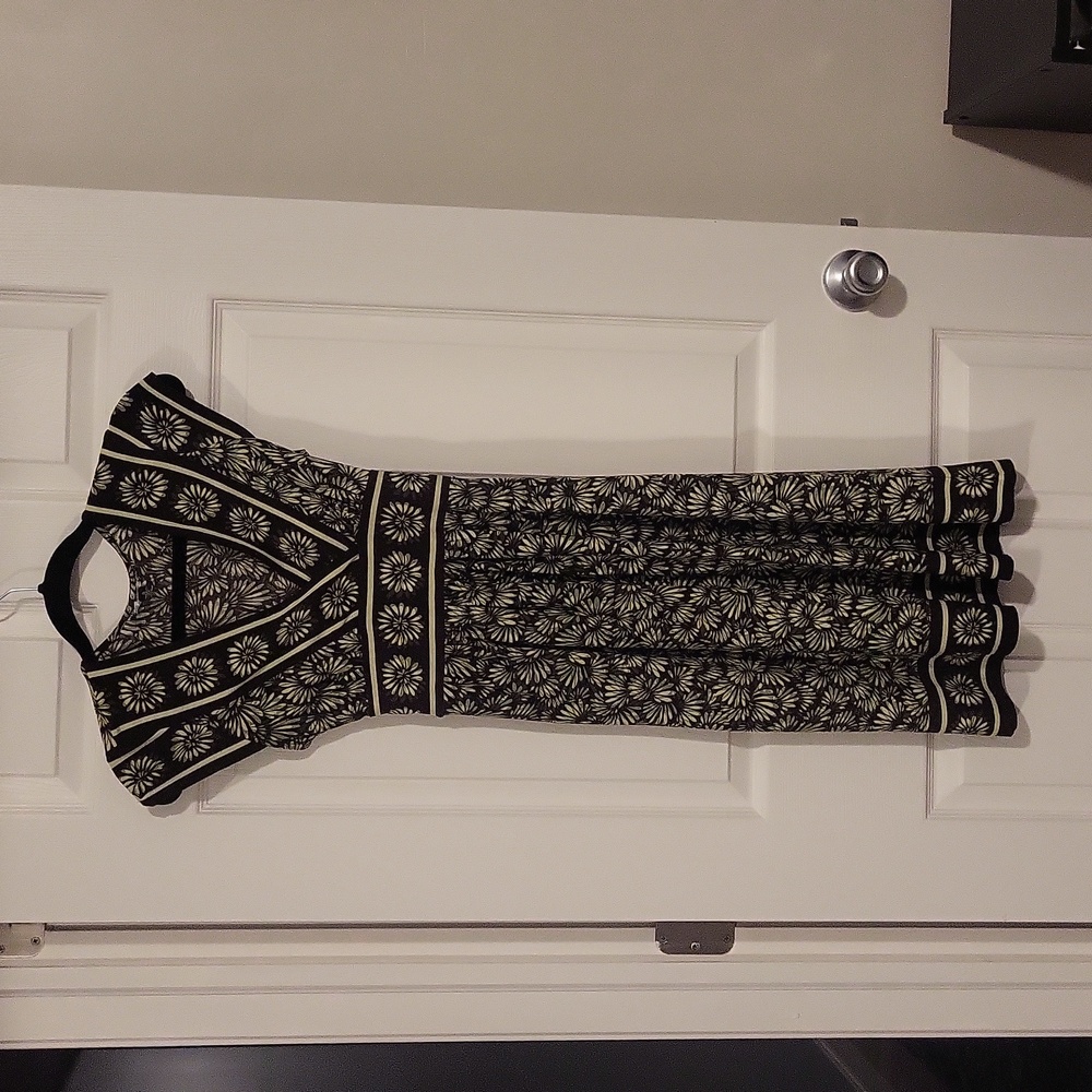 Green/brown floral dress